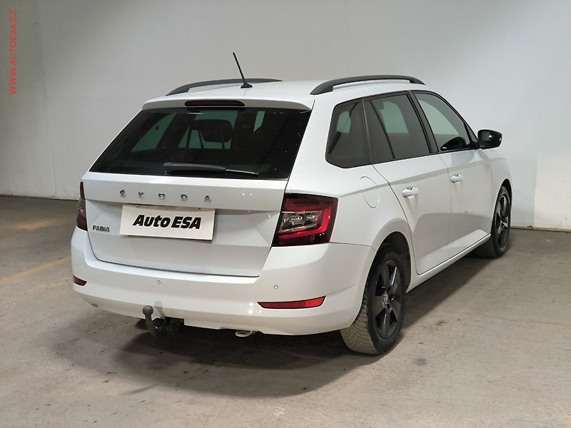 Škoda Fabia (2021) 1.0 TSi, Sport, navi, TZ - fotka 6 z 17
