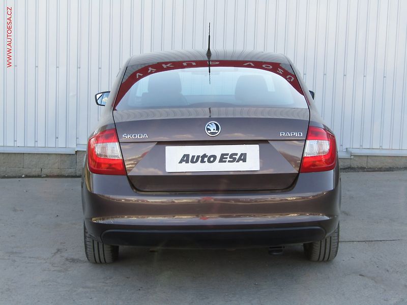 Škoda Rapid (2014) 1.2TSi, 2.maj,ČR, Fresh, - fotka 5 z 16