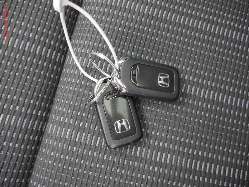Honda HR-V (2017) 1.5i-VTEC CVT, 2.maj,ČR - fotka 20 z 20