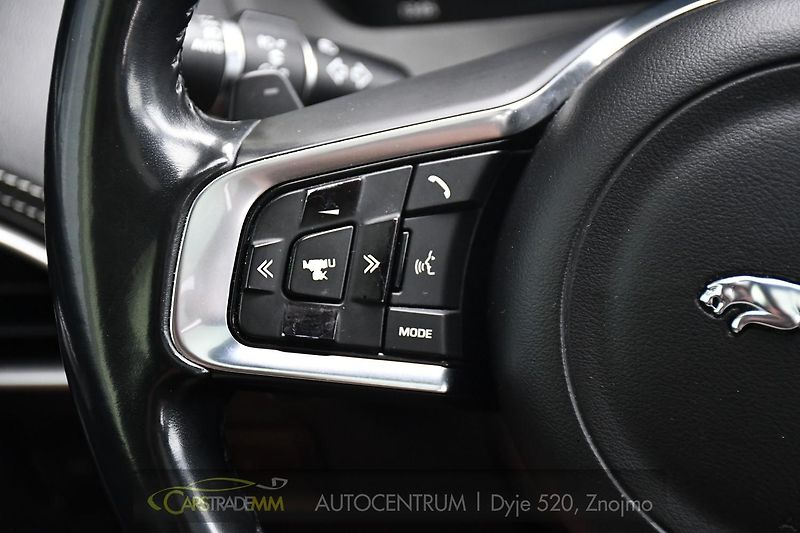 Jaguar F-Pace 2.0 R-SPORT MERIDIAN  - fotka 31 z 54