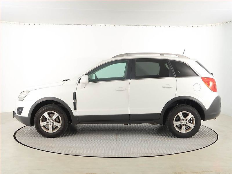 Opel Antara (2012) 2.4, Tempomat, Park. senzory - fotka 3 z 18