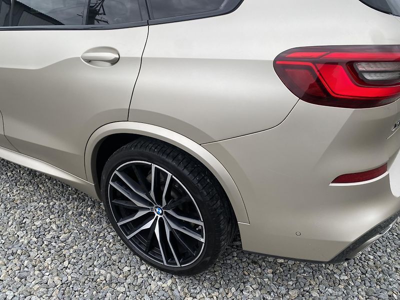 BMW X5 M50XD 4x4 400PS CZ DPH FULL 1A - fotka 35 z 171