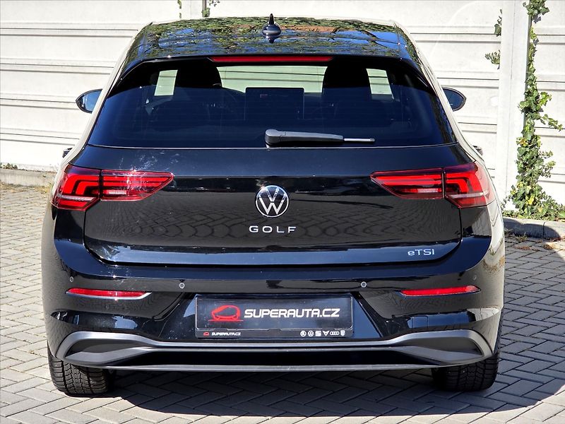 Volkswagen Golf 1,5 eTSi 110kW DSG Tov.záruka - fotka 5 z 22