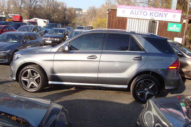 Mercedes-Benz GLE (2017) 350 D,4-Matic,AUT,AMG paket - fotka 11 z 92
