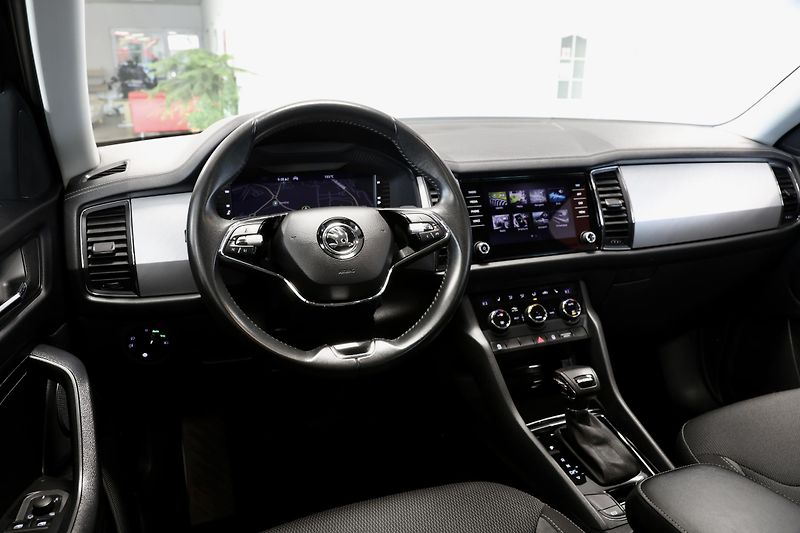 Škoda Kodiaq (2023) 2.0TDI DSG Display 7Míst Tažné - fotka 23 z 26