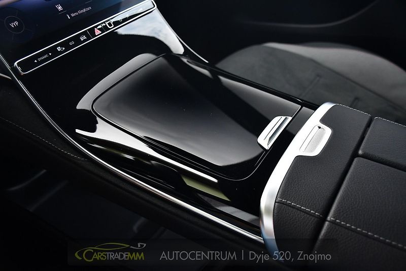 Mercedes-Benz EQE 350 4MATIC AMG  - fotka 37 z 54