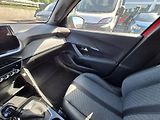 Peugeot 2008 (2026) ALLURE Turbo 100 MAN6 - náhled 15