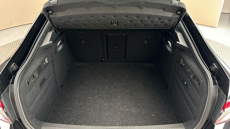 Škoda Superb 2.0 TDI DSG 4x4 L&K - fotka 17 z 32