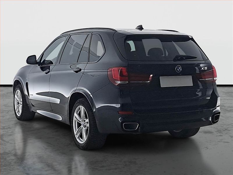 BMW X5 (2018) M Paket xDrive40d - fotka 4 z 25