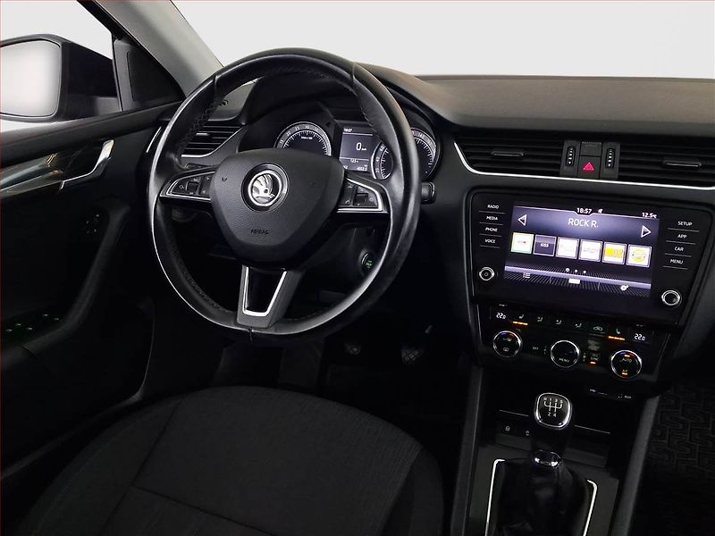 Škoda Octavia (2017) Style 1.6 TDI, Serv.kniha - fotka 7 z 15