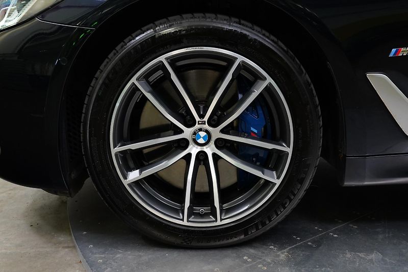 BMW Řada 5 - fotka 10 z 30