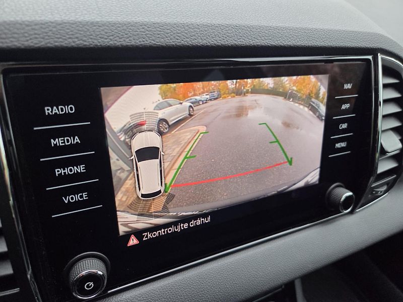Škoda Karoq (2019) 1.5 TSI TAŽNÉ ZAŘÍZENÍ - fotka 9 z 10