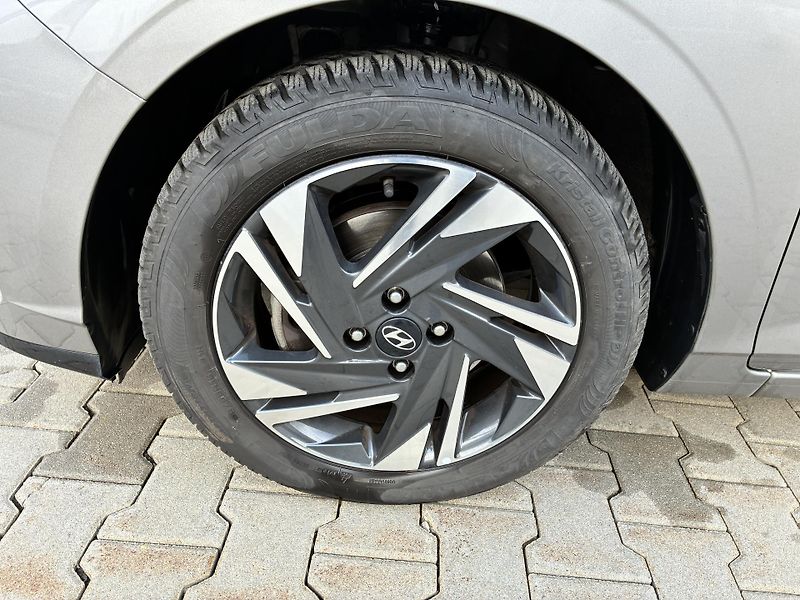 Hyundai i20 1.0T-GDi 74kW AUTOMAT 1MAJITEL - fotka 27 z 29