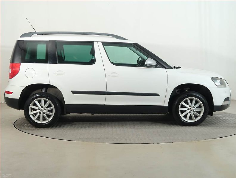 Škoda Yeti (2015) Ambition Plus 2.0 TDI, 4X4 - fotka 6 z 14