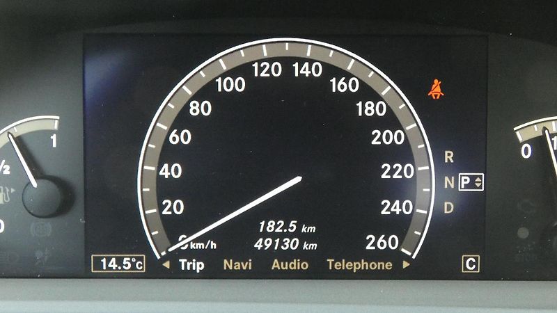 Mercedes-Benz Třídy S 500 V8 - fotka 14 z 33