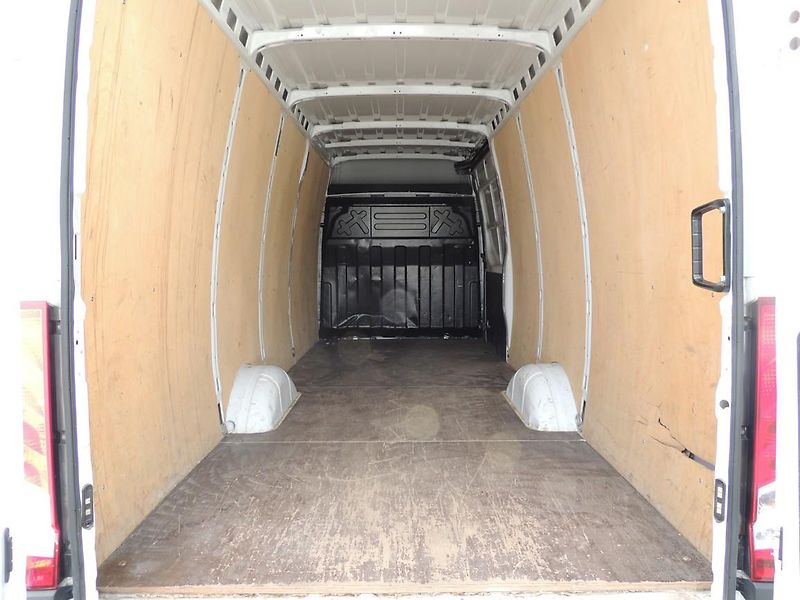 Iveco Daily (2021) 2.3D,35S16,115kw,Maxi,ČR,1maj. - fotka 9 z 31