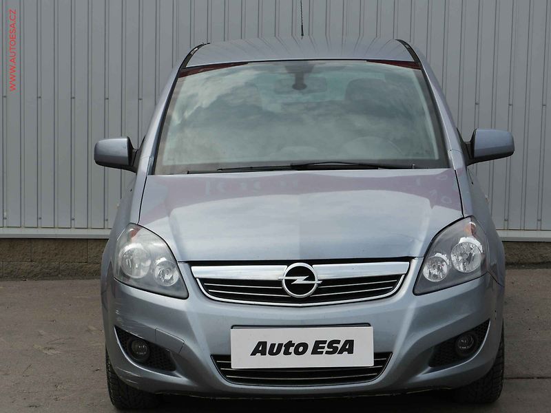 Opel Zafira (2012) 1.7 CDTi, ČR, AC, tempo - fotka 2 z 16