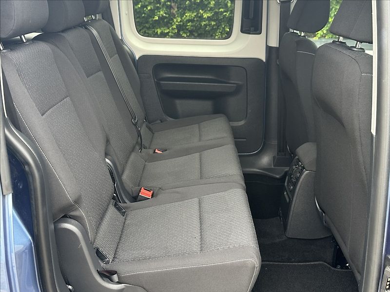 Volkswagen Caddy 2,0 TDI 122PS  Maxi Trend-7 4x - fotka 19 z 50