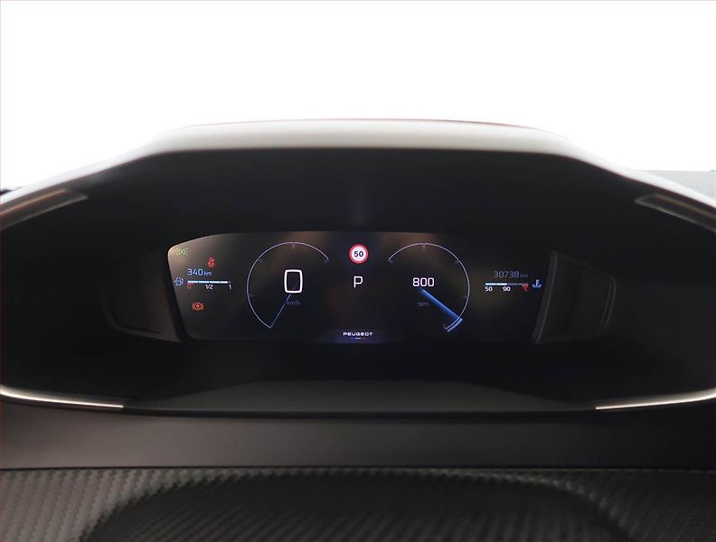 Peugeot 2008 (2025) 1.2 PureTech - fotka 11 z 26