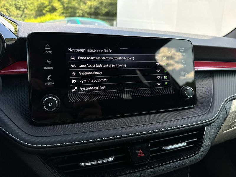 Škoda Fabia Monte Carlo 1,0 TSI 85 kW 7-st - fotka 15 z 21