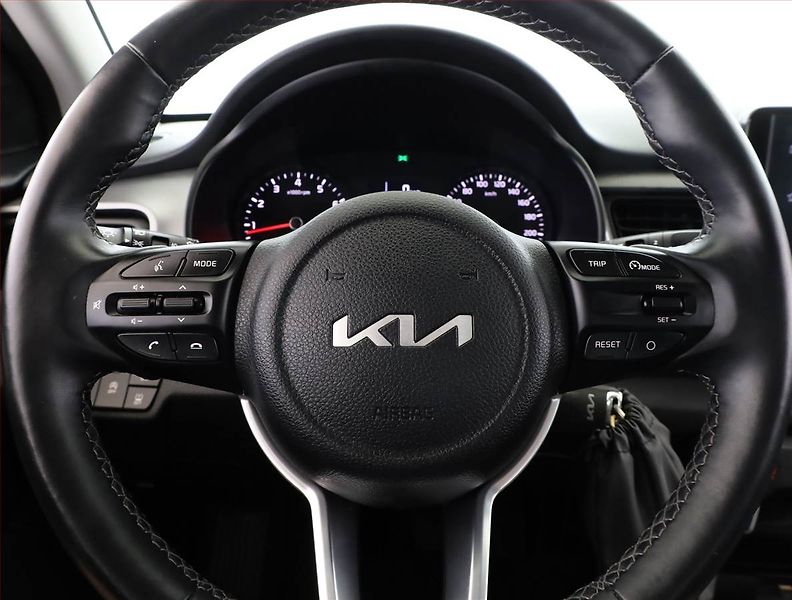 Kia Stonic (2023) 1.2 DPI, ČR,1.maj, Serv.kniha - fotka 8 z 18