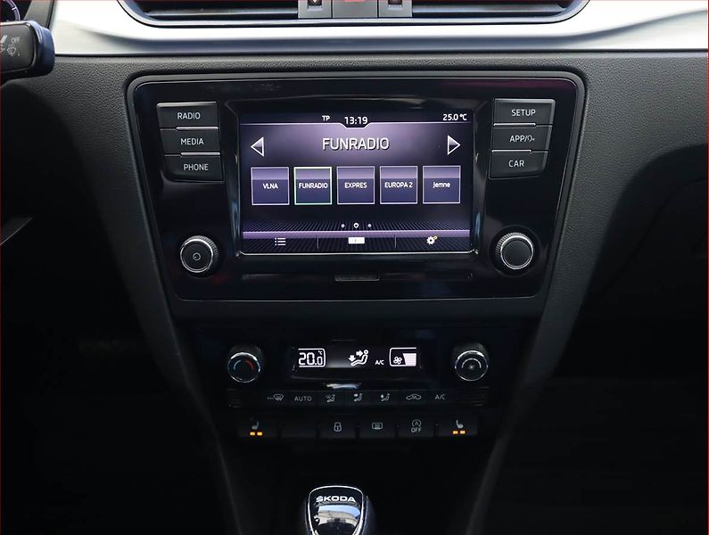 Škoda Rapid (2018) 1.0 TSI, Automat, Serv.kniha - fotka 12 z 20