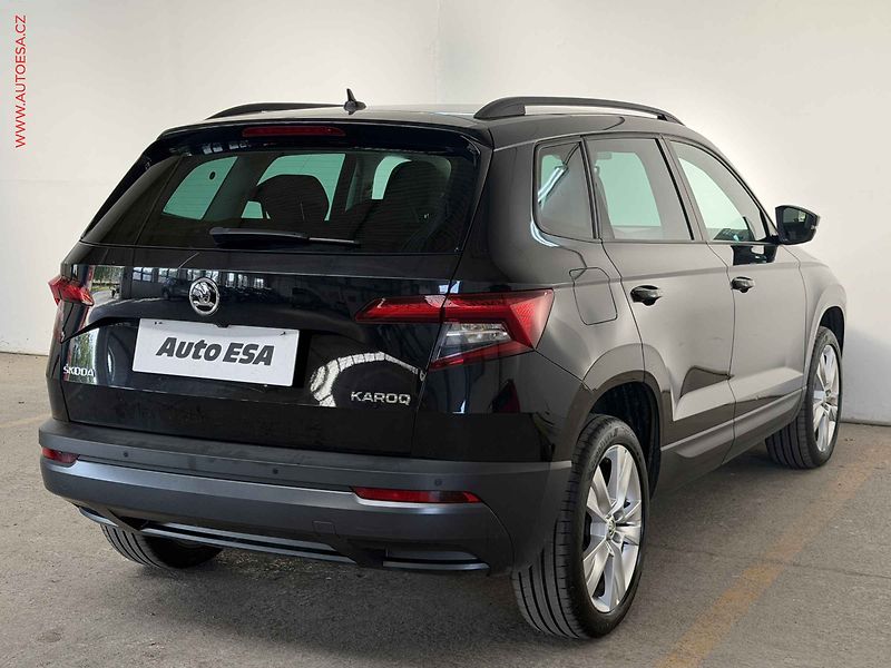 Škoda Karoq (2019) 1.5 TSi, Style, DSG, kůže, TZ - fotka 4 z 18
