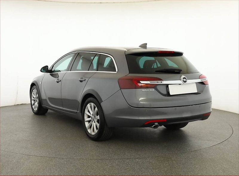 Opel Insignia (2016) 2.0 CDTI, Automat, Navi - fotka 4 z 18