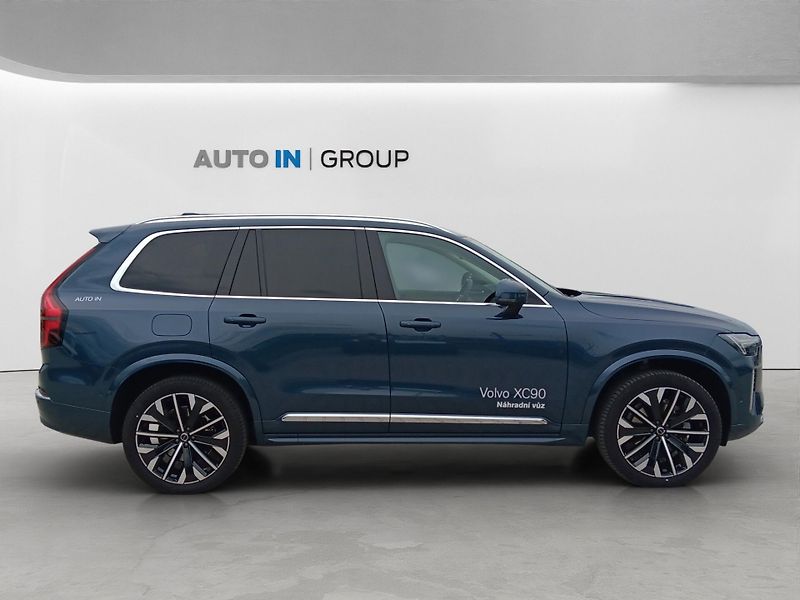 Volvo XC90 (2025) B5 ULTRA BRIGHT - fotka 7 z 20