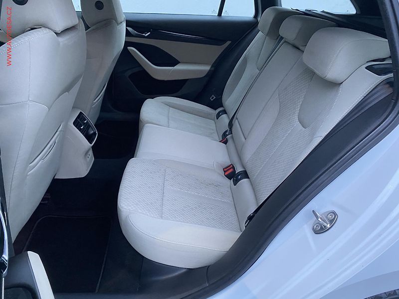 Škoda Octavia (2020) 2.0 TDi, ČR, Style, LED - fotka 10 z 21