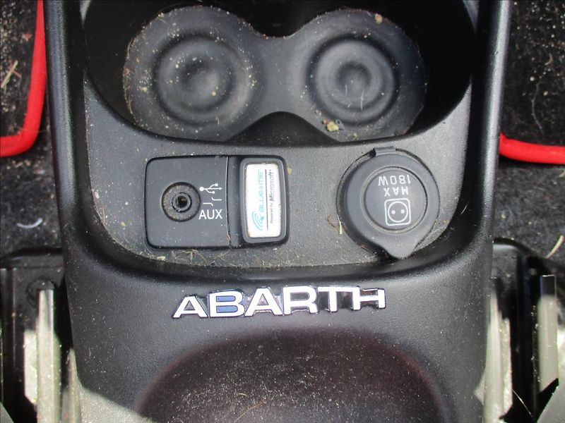 Fiat 500 1,4 T-Jet M 99kw ABARTH TOP - fotka 14 z 26