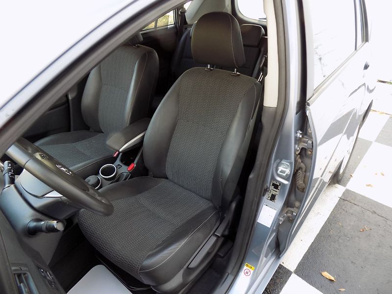 Toyota Verso (2013) 2.0 D-4D/1.Maj.ČR/keyless-go/ - fotka 14 z 47