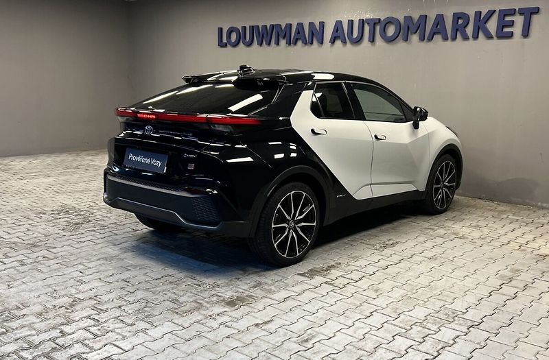 Toyota C-HR 2,0 Hybrid AT GR SPORT PREMIER - fotka 2 z 18