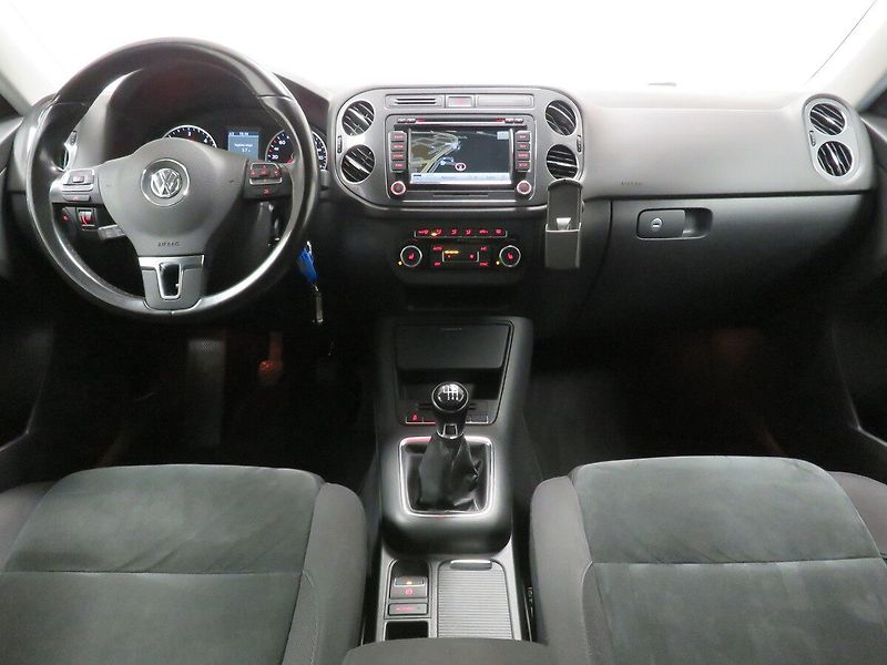 Volkswagen Tiguan - fotka 5 z 26