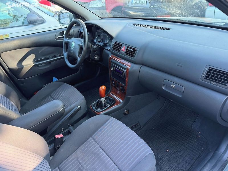 Škoda Octavia (2001) 1.8T, 110kw Původ ČR 1. maj. - fotka 9 z 17