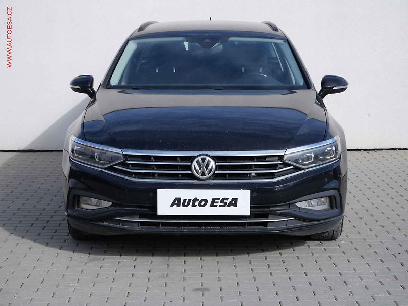 Volkswagen Passat (2020) 1.6 TDi, Business, DSG, LED - fotka 2 z 22