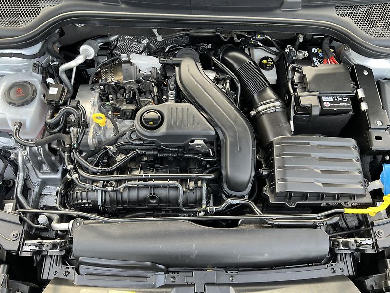 Škoda Kamiq Top Selection 1.5TSi PŮVOD ČR - fotka 39 z 46