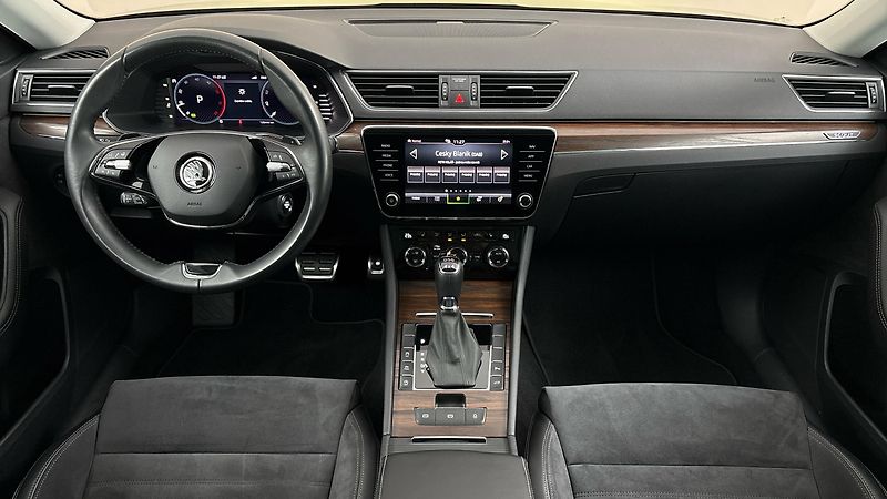 Škoda Superb 2.0 TDI DSG 4x4 Scout Combi - fotka 8 z 29