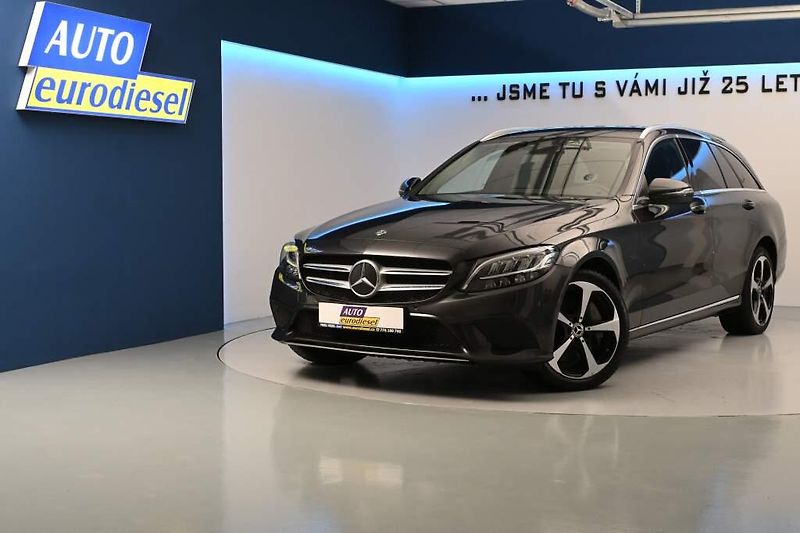 Mercedes-Benz Třídy C (2021) 2.0 300 DE 9G-TRONIC AVANTGARD - fotka 2 z 33