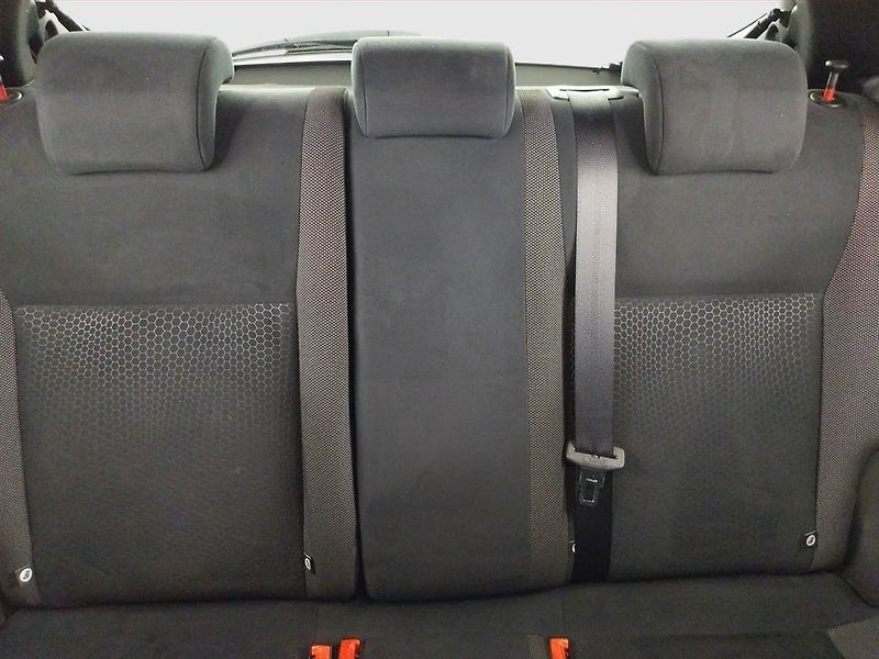 Nissan Juke (2015) Tekna 1.6 DIG-T, Navi - fotka 10 z 20