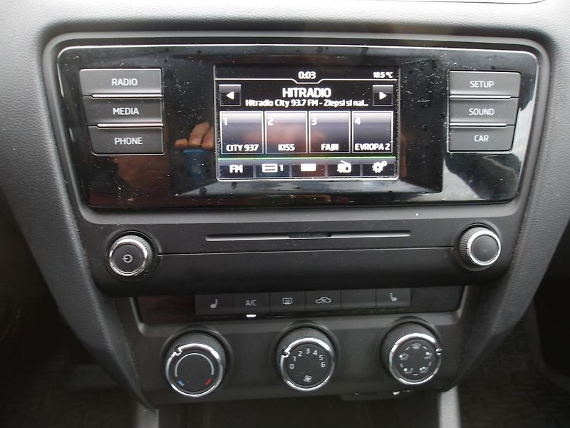 Škoda Octavia 1,6TDi 1.MAJITEL ! NAJ.137000k - fotka 24 z 30