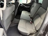 Nissan Navara 2,5 dCi 140kW,Hardtop,po servi - náhled 17