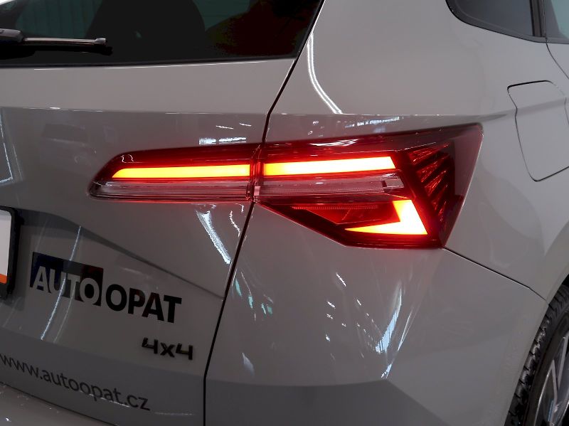 Škoda Karoq (2026) SPORTLINE 2.0TSI 140KW 4x4 DSG - fotka 11 z 44