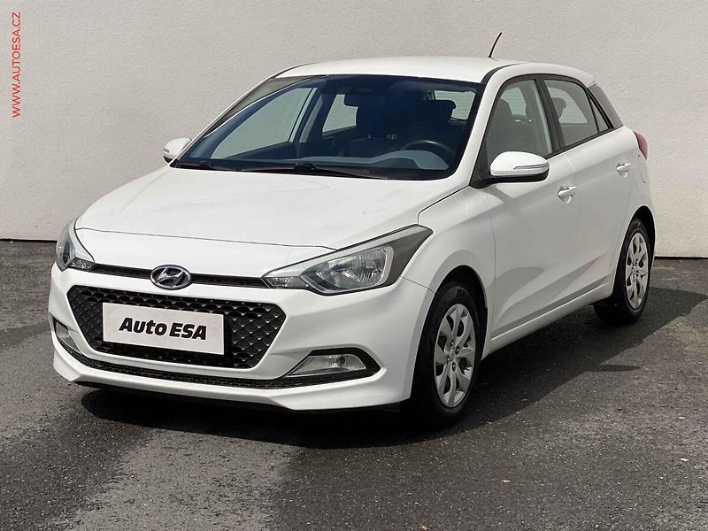 Hyundai i20 (2017) 1.2i, 2.maj,ČR, Family+ - fotka 3 z 16