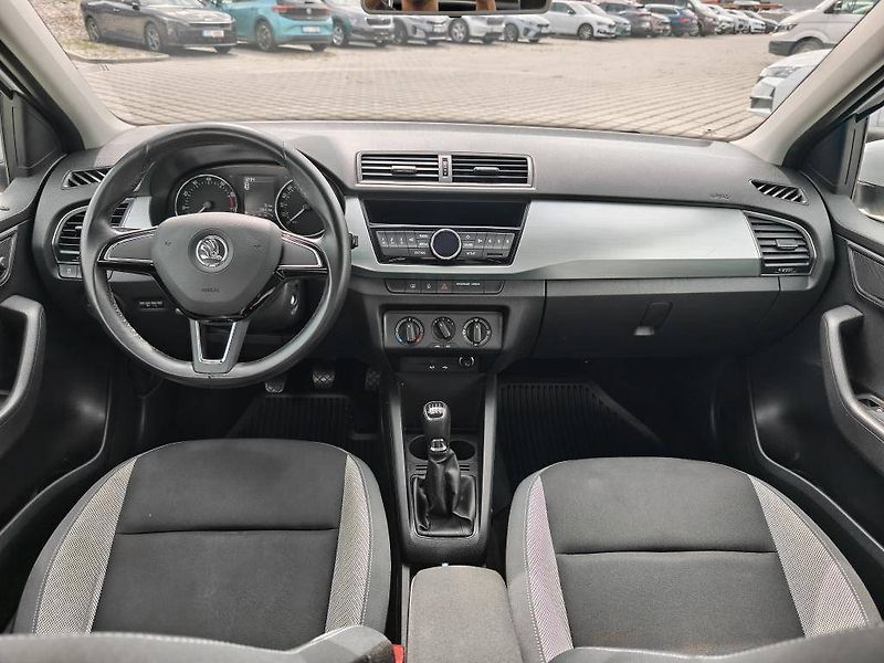 Škoda Fabia Ambition Green tec 1,2TSI - fotka 10 z 21