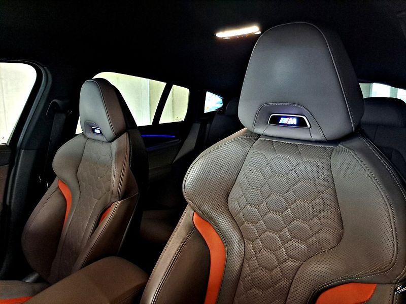 BMW X4 (2019) X4M Competition 510 PS - fotka 11 z 38
