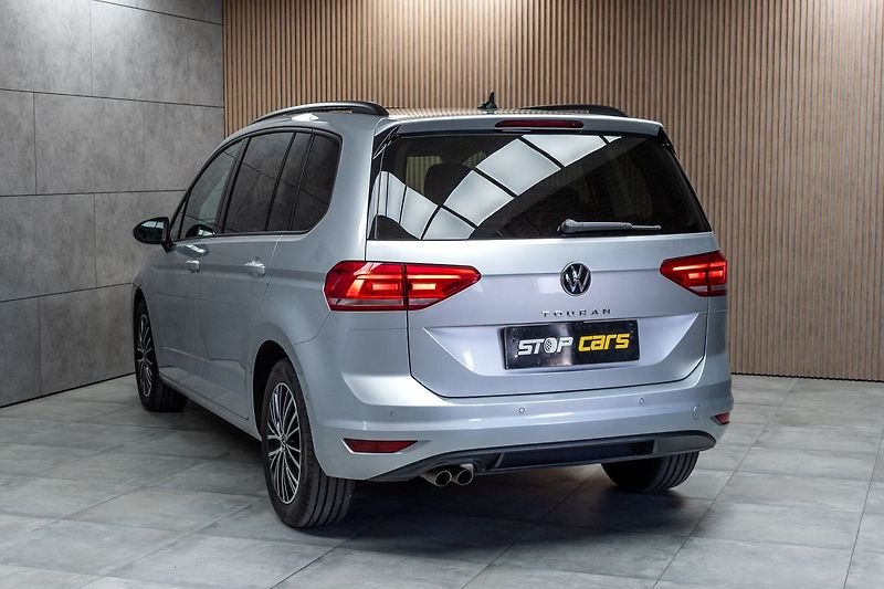 Volkswagen Touran 2.0TDI TAŽNÉ*WEBASTO*DPH*ČR 1M - fotka 4 z 51