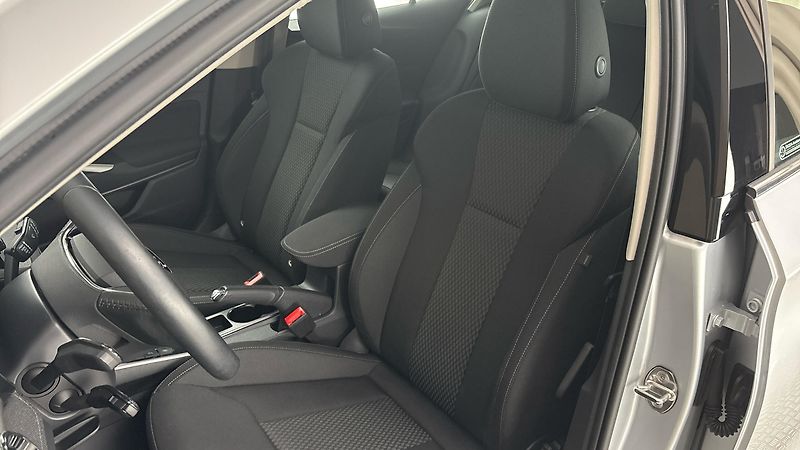 Škoda Fabia 1.0 TSI Style - fotka 15 z 23