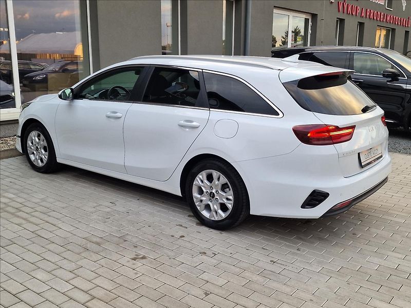 Kia Ceed 1.5 T-GDI 118kW TOP SW,1.Maj. - fotka 7 z 50