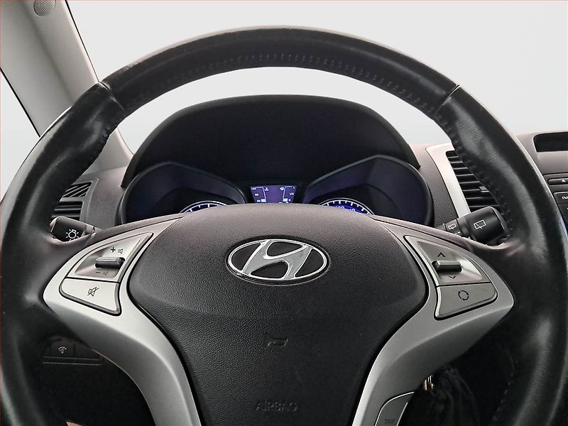 Hyundai ix20 (2015) 1.4 CVVT, Serv.kniha - fotka 16 z 17